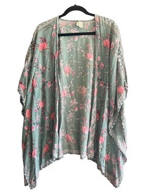 🌿 Japna Floral Kimono / Lightweight Drape Cover‑Up – One Size